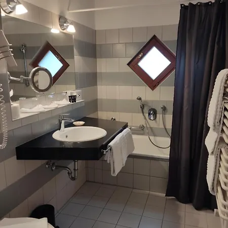 Hotel Restaurant Adler 4*